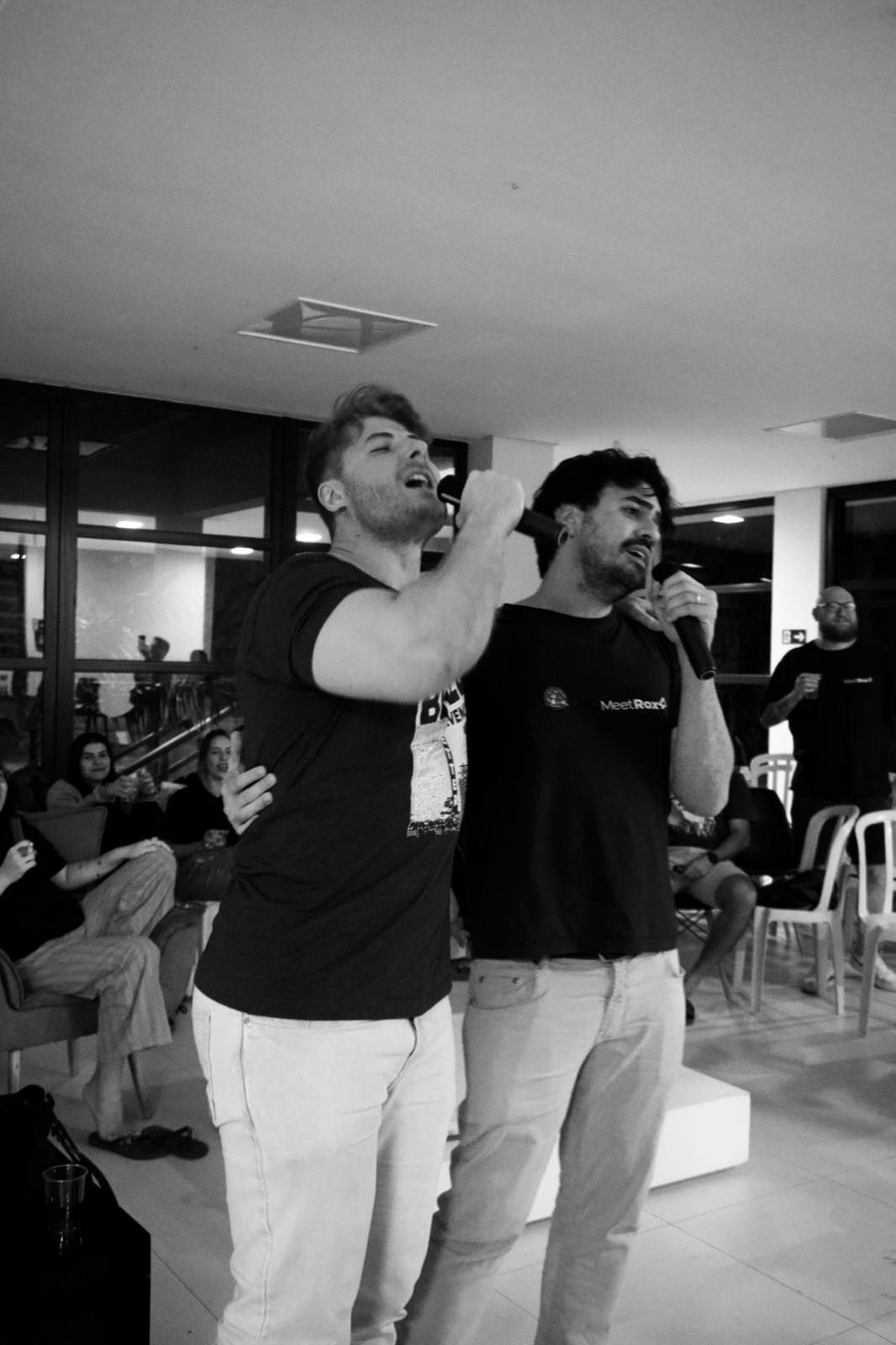 Karaokê no offsite